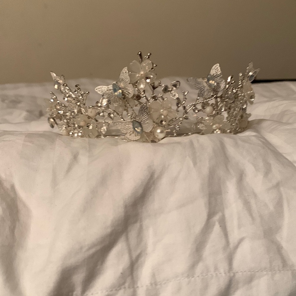 Quinceanera crown